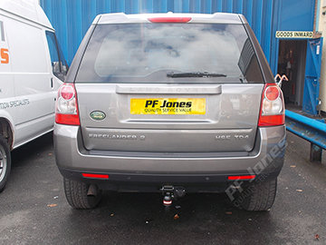Bolton Tow bar fitting